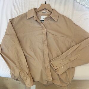 NWOT abercrombie oversized poplin button up shirt, beige, size xsmall